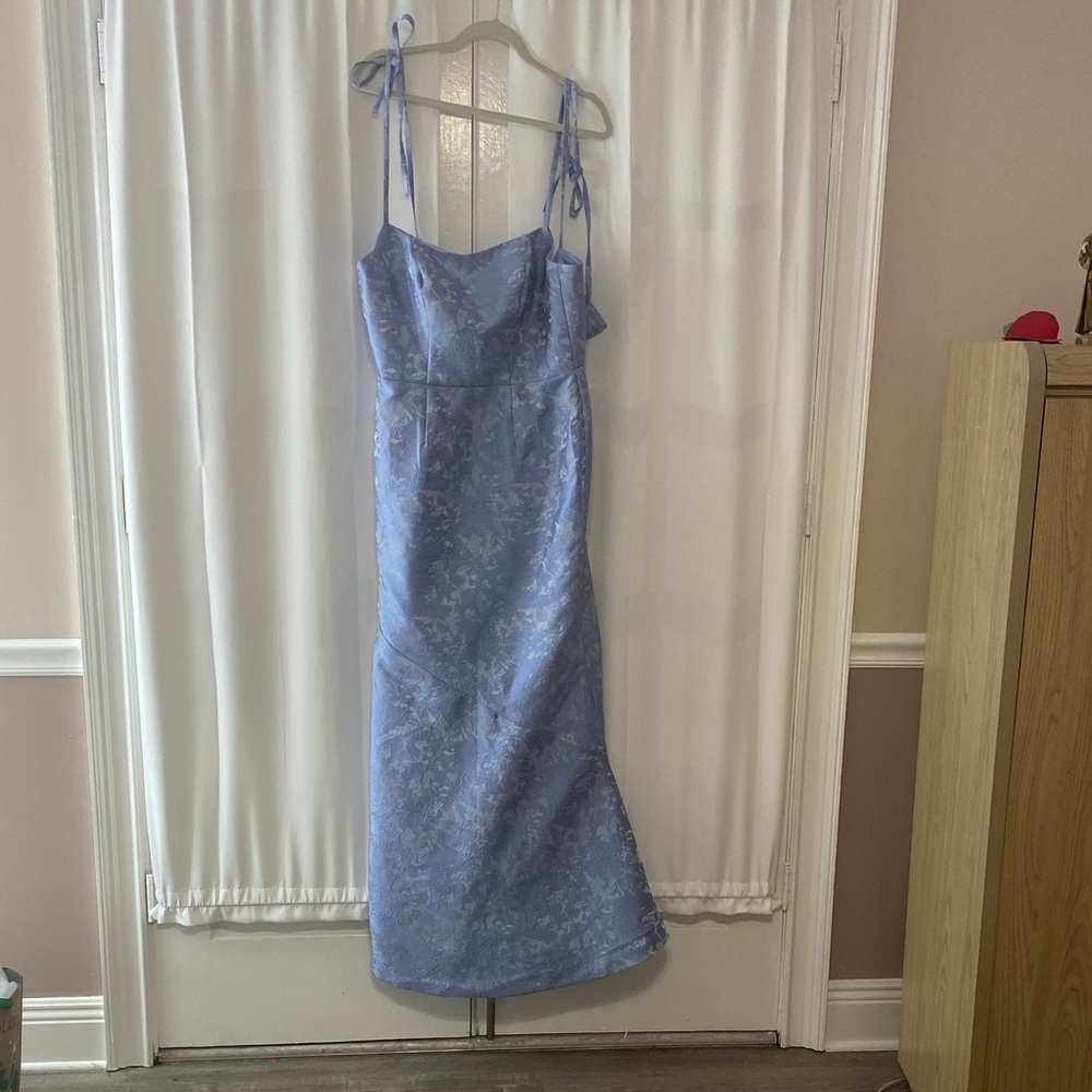 Elegant Blue Floral Dress